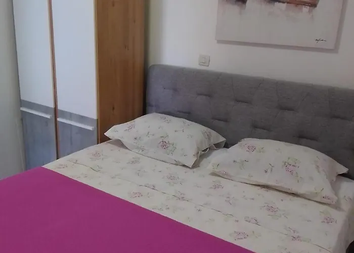 Dida דירה חוואר